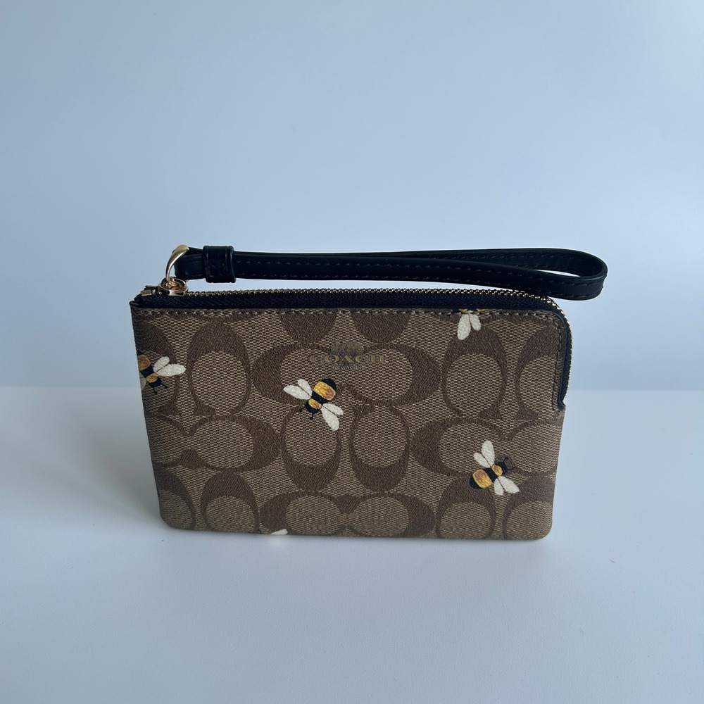 Coach Corner Zip Wristlet Khaki Multi Canvas Bee Print C8674